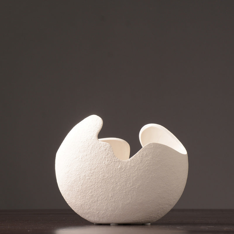 Vase Sculptural en Céramique Blanche